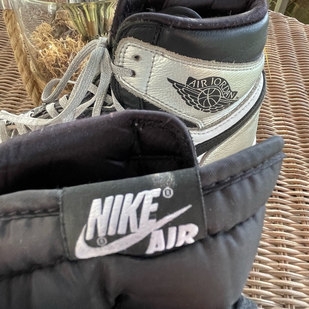 Nike Air Jordan Silver Toe high tops - Picture 4 of 12